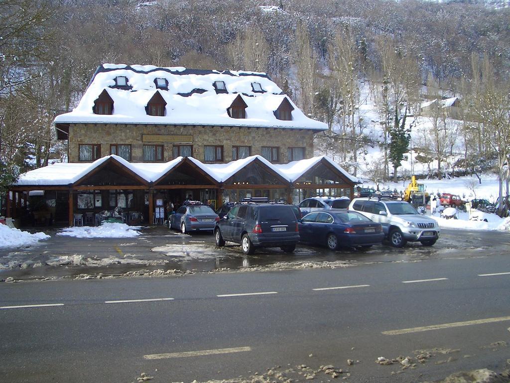Ostau Dera Nheu Hotel Les Exterior foto