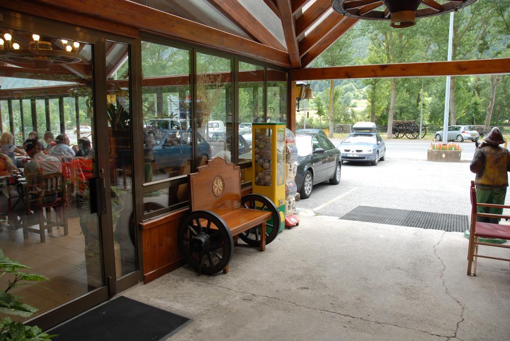 Ostau Dera Nheu Hotel Les Exterior foto